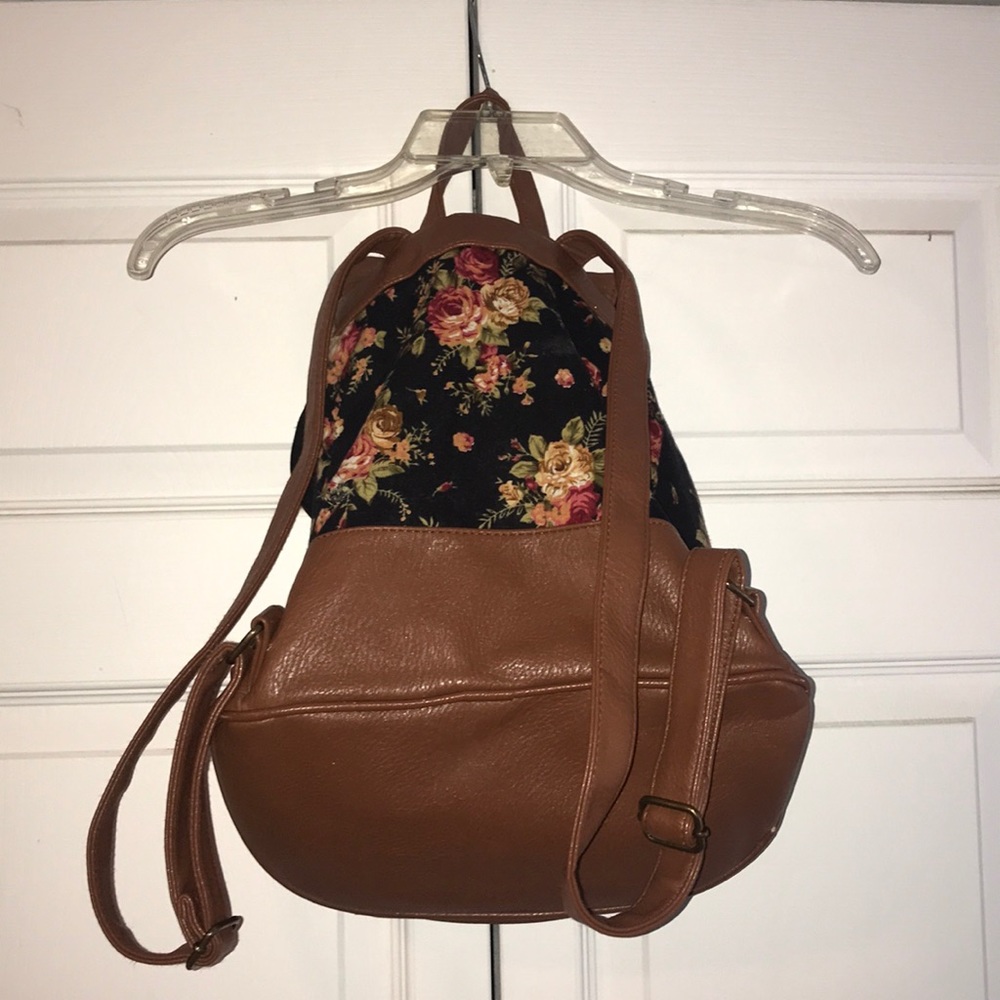 Floral backpack - Picture 2 of 2